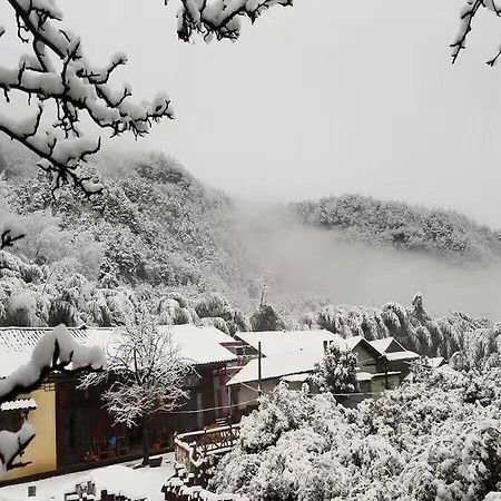 Zhangjiajie Yueranju Hostel Экстерьер фото